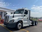 Used 2017 Freightliner Cascadia Day Cab 6x4, Semi Truck for sale #665582 - photo 1