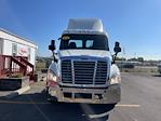 Used 2017 Freightliner Cascadia Day Cab 6x4, Semi Truck for sale #666456 - photo 3