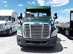 Used 2017 Freightliner Cascadia 6x4, Semi Truck for sale #676610 - photo 2