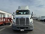 Used 2017 Freightliner Cascadia Day Cab 4x2, Semi Truck for sale #677790 - photo 3