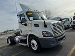 Used 2017 Freightliner Cascadia Day Cab 4x2, Semi Truck for sale #677790 - photo 4