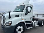 Used 2017 Freightliner Cascadia Day Cab 4x2, Semi Truck for sale #677792 - photo 1