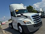 Used 2018 Freightliner Cascadia Day Cab 6x4, Semi Truck for sale #750178 - photo 4