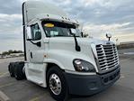 Used 2018 Freightliner Cascadia Day Cab 6x4, Semi Truck for sale #764329 - photo 4