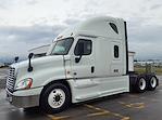 Used 2019 Freightliner Cascadia Sleeper Cab 6x4, Semi Truck for sale #813249 - photo 3