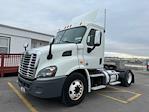Used 2019 Freightliner Cascadia Day Cab 4x2, Semi Truck for sale #834507 - photo 1