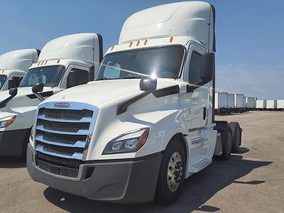 Used 2019 Freightliner Cascadia Day Cab 6x4, Semi Truck for sale #869545 - photo 1