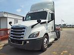 Used 2019 Freightliner Cascadia Day Cab 6x4, Semi Truck for sale #870323 - photo 1