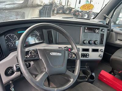 Used 2020 Freightliner Cascadia Day Cab 6x4, Semi Truck for sale #877558 - photo 2