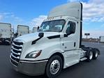 Used 2020 Freightliner Cascadia Day Cab 6x4, Semi Truck for sale #877558 - photo 3