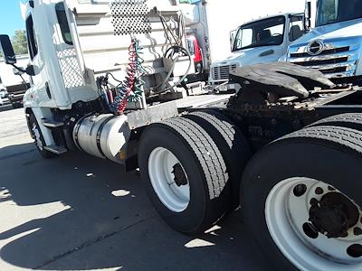 Used 2015 Freightliner Cascadia Day Cab 6x4, Semi Truck for sale #302259 - photo 2