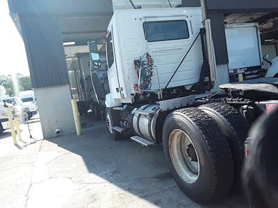 Used 2016 Volvo VNL 4x2, Semi Truck for sale #387623 - photo 2