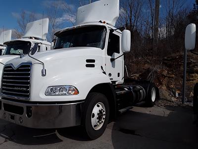 Used 2014 Mack CXU612 4x2, Semi Truck for sale #539441 - photo 1