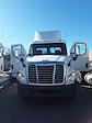 Used 2016 Freightliner Cascadia Day Cab 4x2, Semi Truck for sale #660717 - photo 3