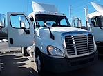 Used 2016 Freightliner Cascadia Day Cab 4x2, Semi Truck for sale #660717 - photo 4