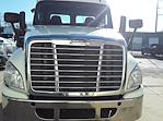 Used 2016 Freightliner Cascadia Day Cab 6x4, Semi Truck for sale #669784 - photo 3