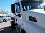 Used 2017 Freightliner Cascadia Day Cab 6x4, Semi Truck for sale #674093 - photo 5