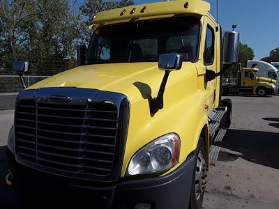 Used 2018 Freightliner Cascadia Day Cab 6x4, Semi Truck for sale #685326 - photo 1