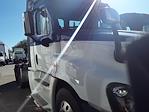 Used 2018 Freightliner Cascadia Day Cab 6x4, Semi Truck for sale #765866 - photo 4