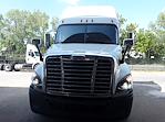Used 2018 Freightliner Cascadia Sleeper Cab 6x4, Semi Truck for sale #783649 - photo 3