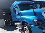 Used 2019 Freightliner Cascadia Sleeper Cab 4x2, Semi Truck for sale #824466 - photo 4
