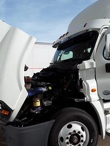 Used 2019 Freightliner Cascadia Day Cab 6x4, Semi Truck for sale #870205 - photo 2