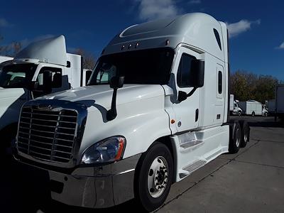 Used 2020 Freightliner Cascadia Sleeper Cab 6x4, Semi Truck for sale #879615 - photo 1