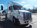 Used 2020 Freightliner Cascadia Sleeper Cab 6x4, Semi Truck for sale #879615 - photo 4