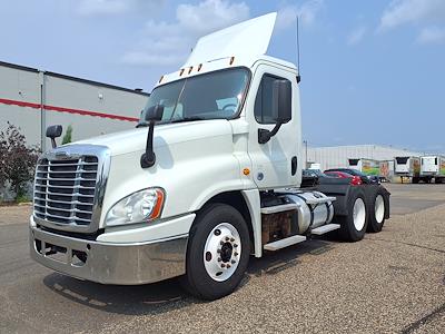 Used 2016 Freightliner Cascadia Day Cab 6x4, Semi Truck for sale #381762 - photo 1