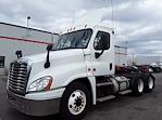 Used 2016 Freightliner Cascadia Day Cab 6x4, Semi Truck for sale #381783 - photo 1