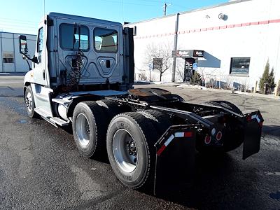 Used 2014 Freightliner Cascadia Day Cab 6x4, Semi Truck for sale #536831 - photo 2