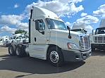 Used 2015 Freightliner Cascadia Day Cab 6x4, Semi Truck for sale #564085 - photo 3