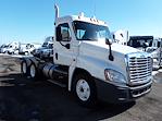 Used 2015 Freightliner Cascadia 6x4, Semi Truck for sale #578644 - photo 4