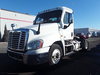 Used 2016 Freightliner Cascadia Day Cab 4x2, Semi Truck for sale #650119 - photo 1