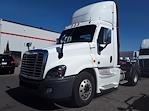 Used 2017 Freightliner Cascadia Day Cab 4x2, Semi Truck for sale #668883 - photo 1