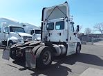 Used 2017 Freightliner Cascadia Day Cab 4x2, Semi Truck for sale #668883 - photo 5
