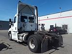 Used 2017 Freightliner Cascadia Day Cab 4x2, Semi Truck for sale #668883 - photo 2