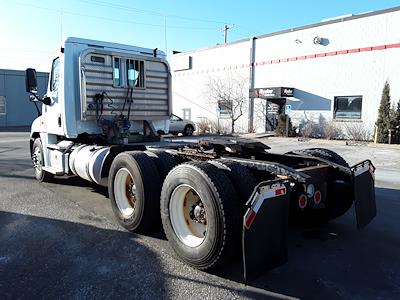 Used 2017 Freightliner Cascadia Day Cab 6x4, Semi Truck for sale #674774 - photo 2