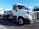 Used 2017 Freightliner Cascadia Day Cab 6x4, Semi Truck for sale #674774 - photo 4