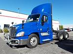 Used 2017 Freightliner Cascadia Day Cab 6x4, Semi Truck for sale #674960 - photo 1
