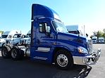 Used 2017 Freightliner Cascadia Day Cab 6x4, Semi Truck for sale #674960 - photo 4