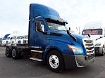 Used 2018 Freightliner Cascadia Day Cab 6x4, Semi Truck for sale #752931 - photo 4