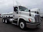 Used 2018 Freightliner Cascadia Day Cab 6x4, Semi Truck for sale #774931 - photo 4