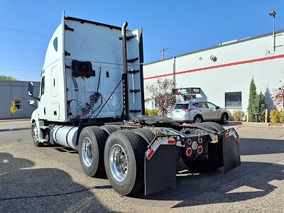 Used 2019 Freightliner Cascadia Sleeper Cab 6x4, Semi Truck for sale #868976 - photo 2