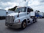 Used 2015 Freightliner Cascadia Day Cab 6x4, Semi Truck for sale #379868 - photo 1