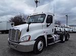 Used 2016 Freightliner Cascadia Day Cab 6x4, Semi Truck for sale #399952 - photo 1