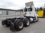 Used 2016 Freightliner Cascadia Day Cab 6x4, Semi Truck for sale #399952 - photo 5
