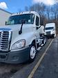 Used 2015 Freightliner Cascadia 6x4, Semi Truck for sale #566045 - photo 2