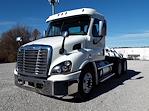 Used 2017 Freightliner Cascadia Day Cab 6x4, Semi Truck for sale #666346 - photo 1