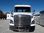 Used 2017 Freightliner Cascadia Day Cab 6x4, Semi Truck for sale #666346 - photo 3